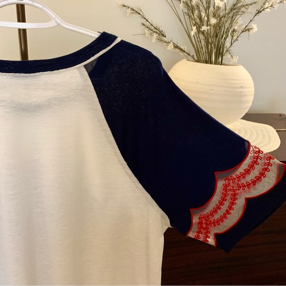 Torrid Embroidered Raglan T-Shirt, Size 2 - Picture 5 of 9